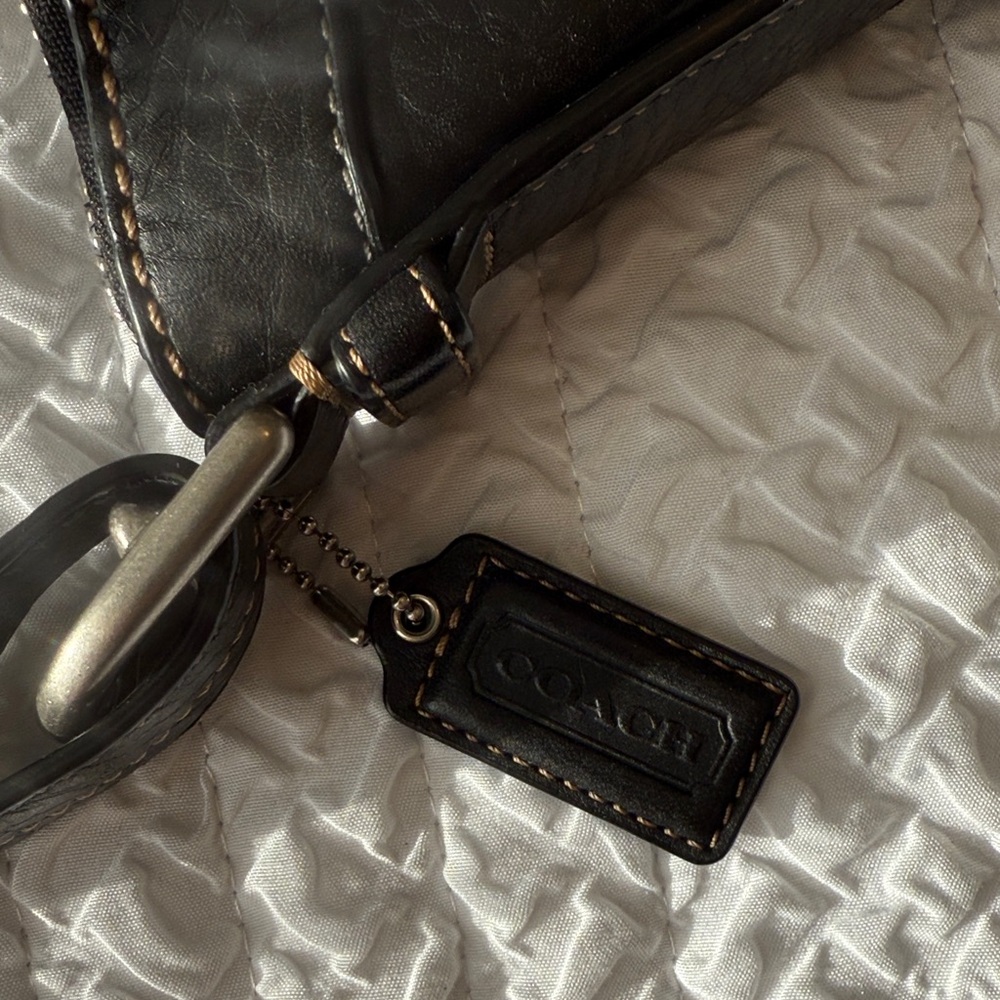 Coach Black Pebble Leather Shoulder Bag - Picture 4 of 9